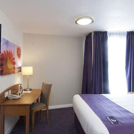 Premier Inn Ashford Central Extérieur photo
