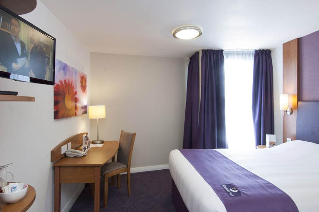 Premier Inn Ashford Central Extérieur photo