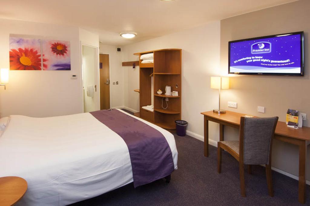 Premier Inn Ashford Central Extérieur photo